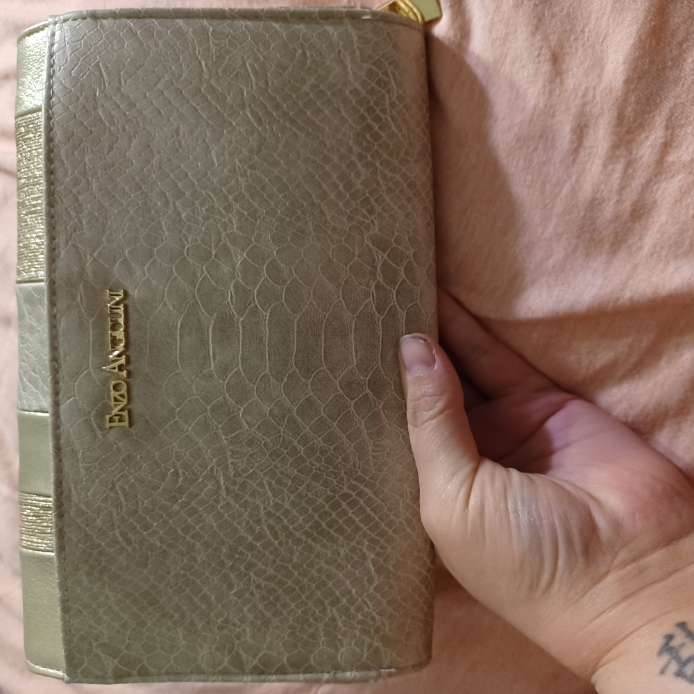 EndaMoin Gold Textured Clutch